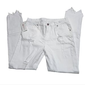 New Roswear Destressed White pants Size Large